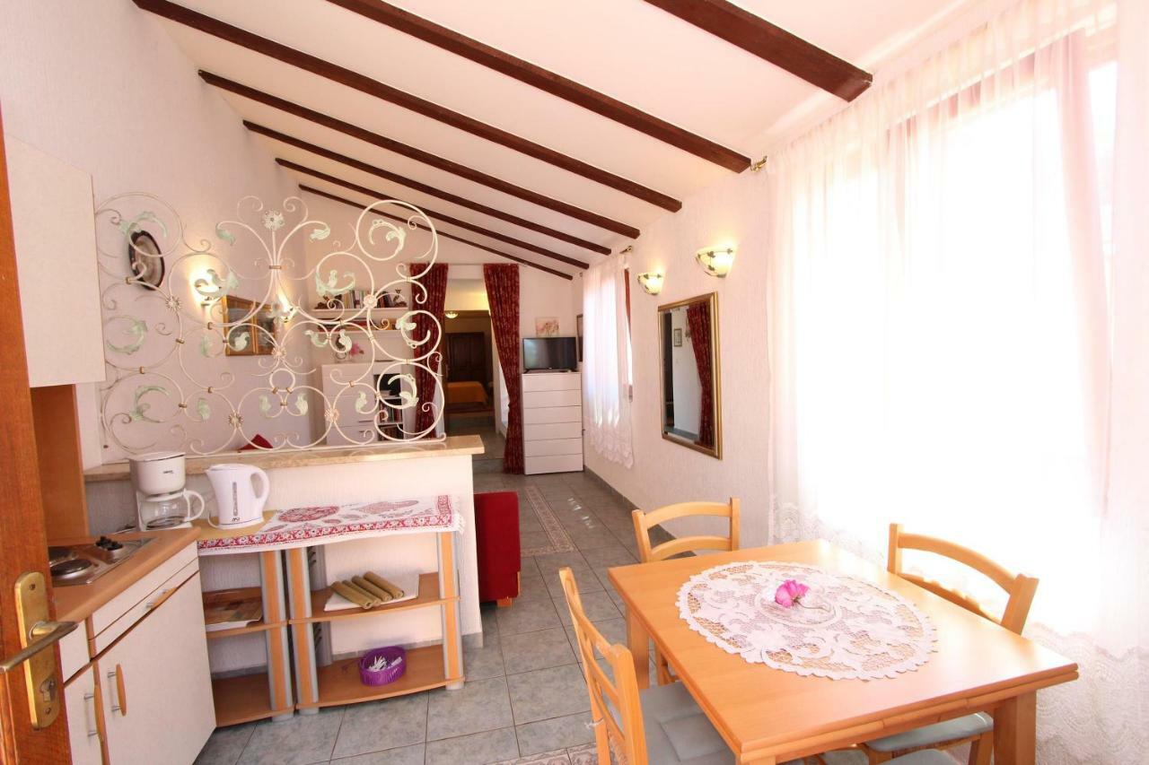 Apartments Villa Lucu Ровінь Екстер'єр фото